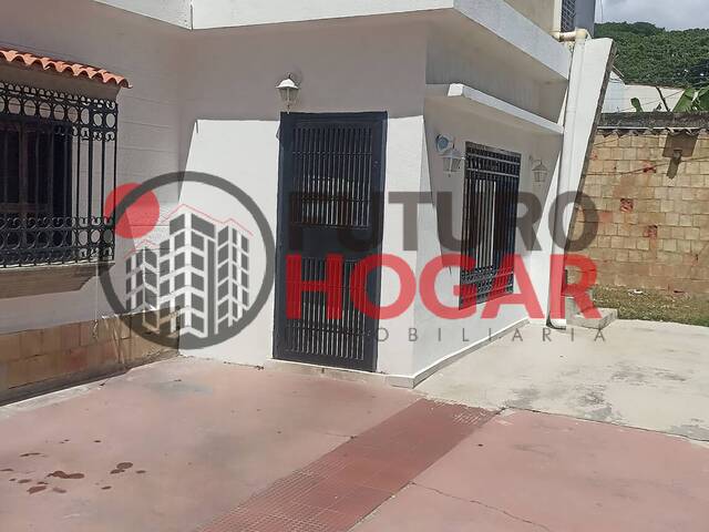 #1725 - Casa para Venta en Barquisimeto - K - 2